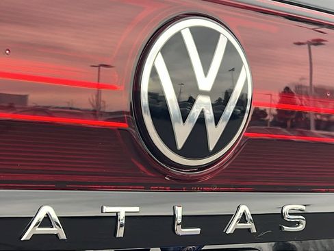 New 2026 Volkswagen Atlas Peak Edition image 28