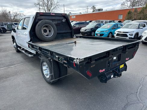 Used 2024 Chevrolet Silverado 3500 LT w/ Convenience Package image 4