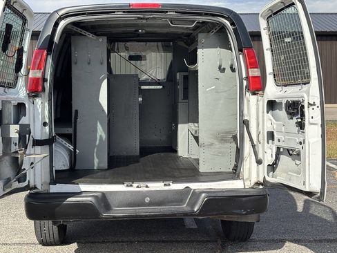 Used 2013 Chevrolet Express 2500 image 16