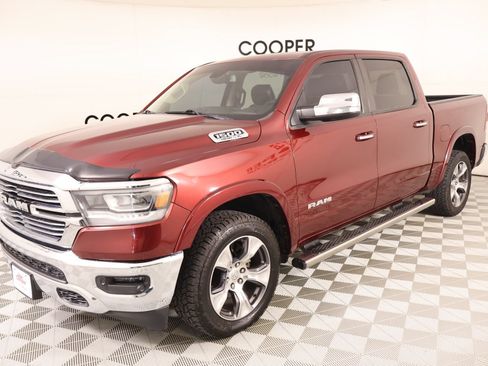 Used 2019 RAM 1500 Laramie AWD/4WD image 10