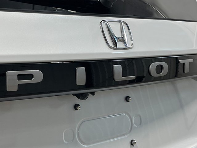 New 2026 Honda Pilot Elite image 9
