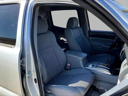 Used 2006 Toyota Tacoma PreRunner RWD image 24