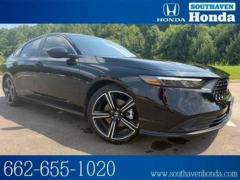 Used 2025 Honda Accord Sport image 1