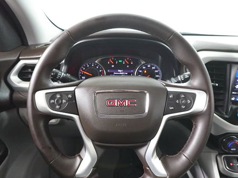 Used 2023 GMC Acadia SLT image 14