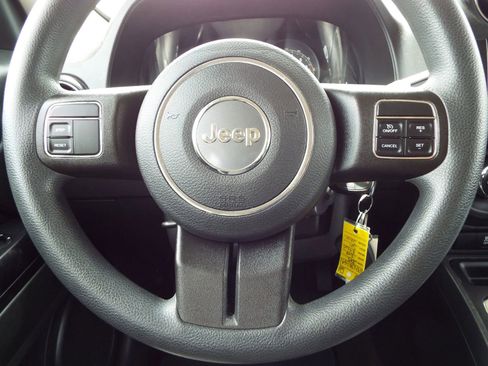 Used 2015 Jeep Patriot Sport w/ Power Value Group FWD image 11