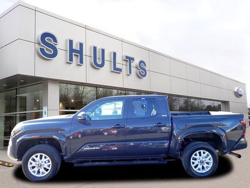 Used 2026 Toyota Tacoma SR5 image 2