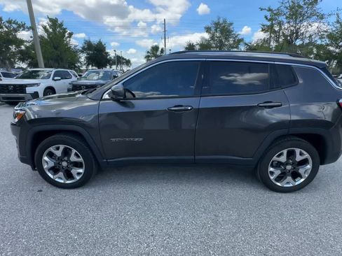 Used 2018 Jeep Compass Limited w/ Navigation Group FWD image 5