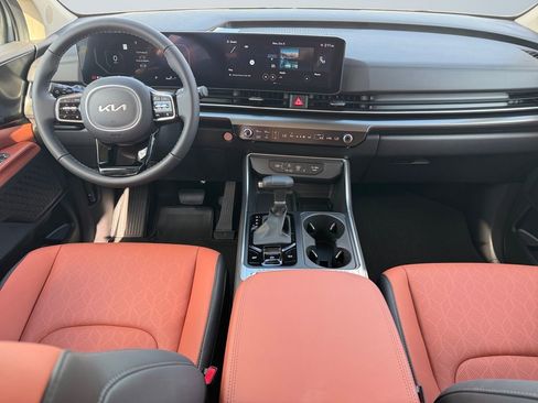 New 2026 Kia Carnival SX w/ SX Dark Edition Package image 10