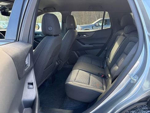 Used 2025 Chevrolet Equinox LT w/ Safety and Technology Package image 17