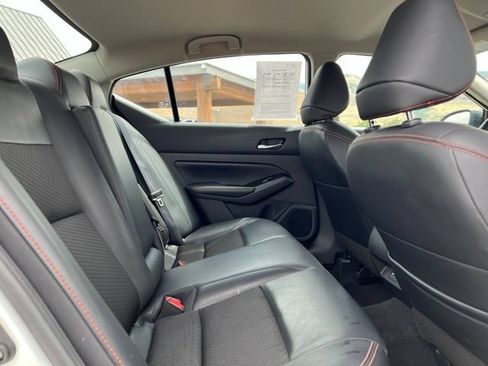 Used 2024 Nissan Altima 2.5 SR FWD image 19