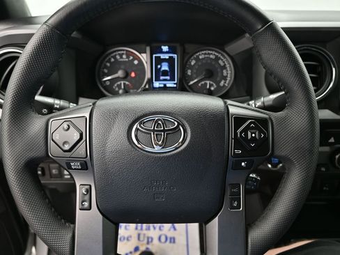 Used 2023 Toyota Tacoma TRD Off-Road AWD/4WD image 17