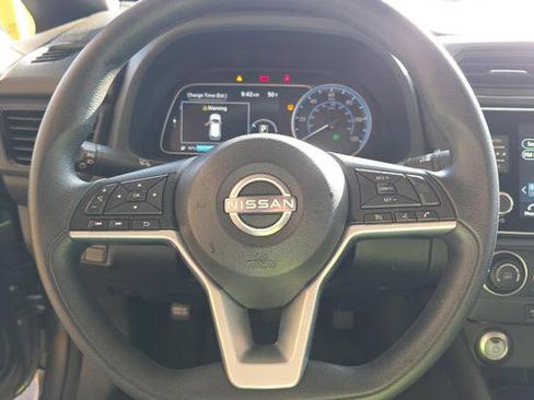 Used 2024 Nissan Leaf S image 7