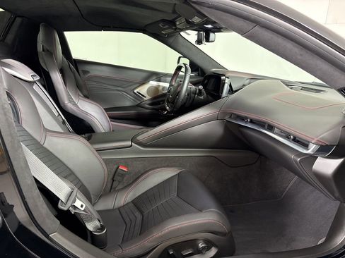 Used 2023 Chevrolet Corvette Z06 RWD image 20
