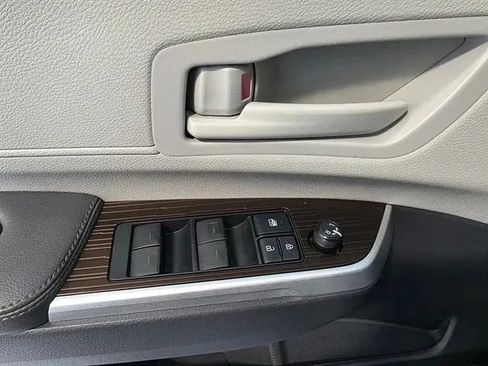 Used 2021 Toyota Sienna LE image 26