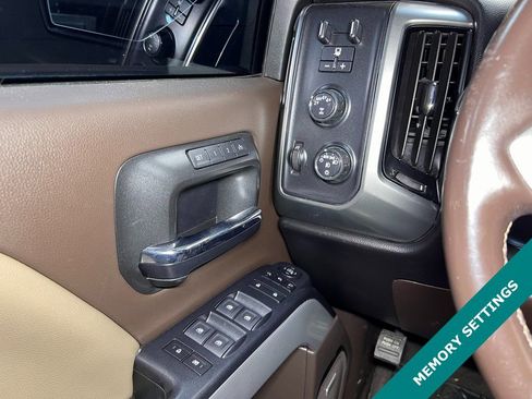 Used 2018 Chevrolet Silverado 1500 LTZ Z71 w/ LTZ Plus Package AWD/4WD image 6
