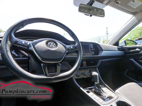 Used 2019 Volkswagen Jetta SE FWD image 31