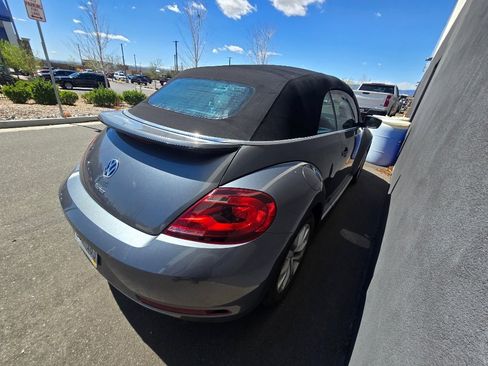 Used 2017 Volkswagen Beetle 1.8T Classic image 5