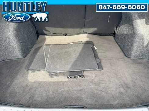 Used 2020 Nissan Versa SR w/ Convenience Package image 13