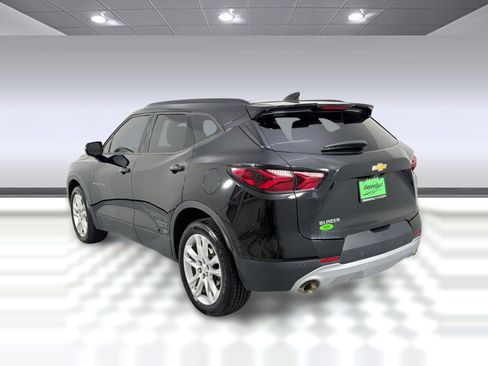 Used 2022 Chevrolet Blazer LT w/ Sound & Technology Package FWD image 3