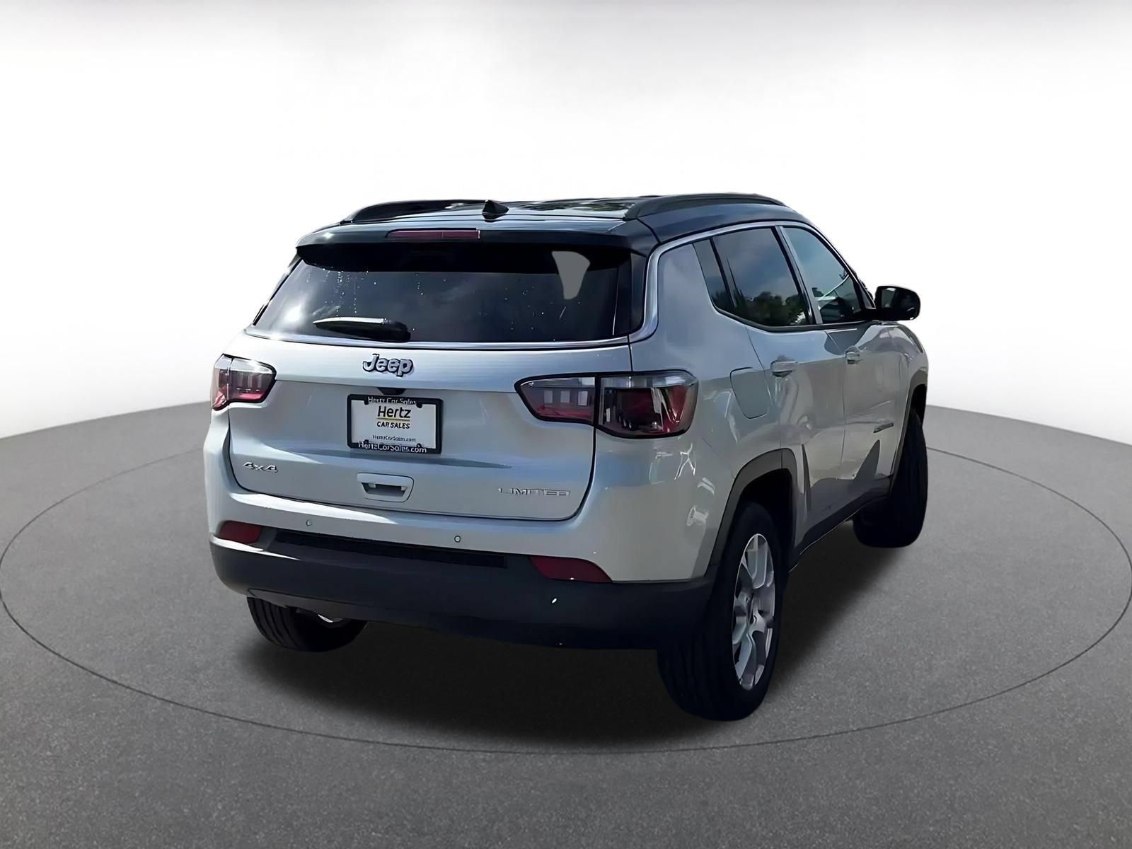 Used 2025 Jeep Compass Limited AWD/4WD image 13
