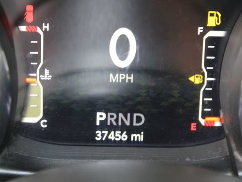 Used 2022 Jeep Wrangler Unlimited Sahara AWD/4WD image 20