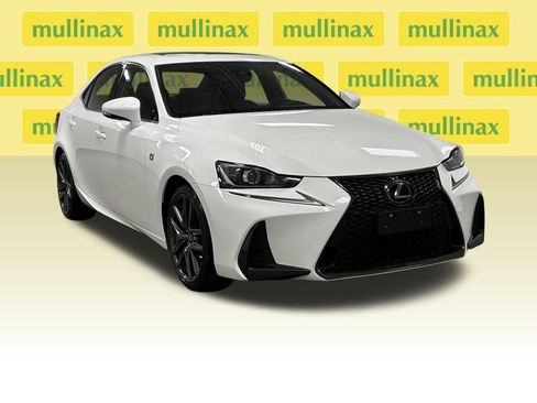 Used 2018 Lexus IS 300 F Sport w/ F Sport Package image 4