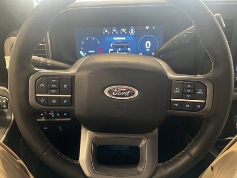 Used 2025 Ford F350 Lariat w/ Chrome Package image 15