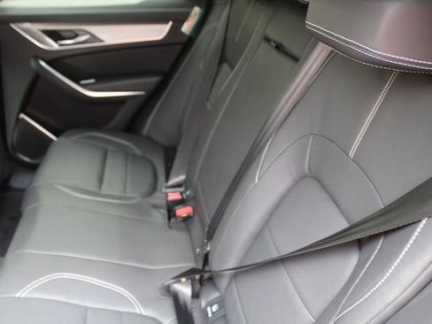 New 2026 Jaguar F-PACE R-Dynamic S image 4