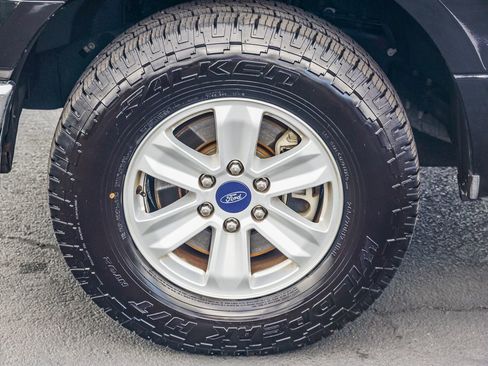 Used 2017 Ford F150 XLT image 11