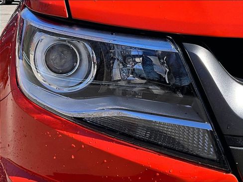 Used 2019 Chevrolet Colorado Z71 AWD/4WD image 27