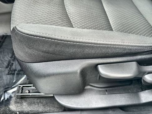 Used 2024 GMC Terrain SLE image 14