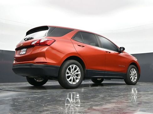 Used 2020 Chevrolet Equinox LS w/ LS Convenience Package FWD image 39