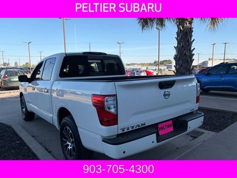 Used 2021 Nissan Titan SV image 12