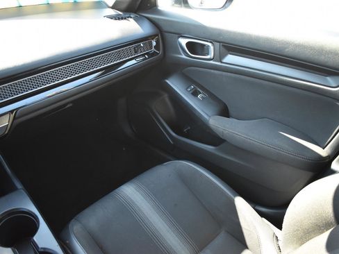 Used 2024 Honda Civic Sport image 18
