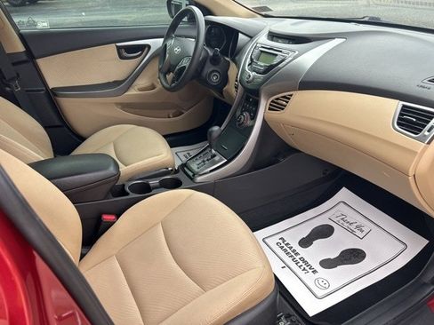 Used 2013 Hyundai Elantra GLS w/ Preferred Pkg image 12