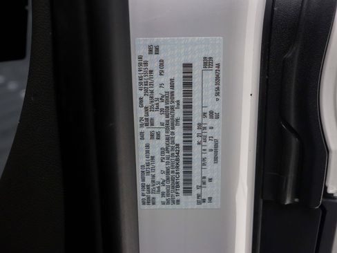 Used 2024 Ford Transit 250 148 Medium Roof RWD image 30