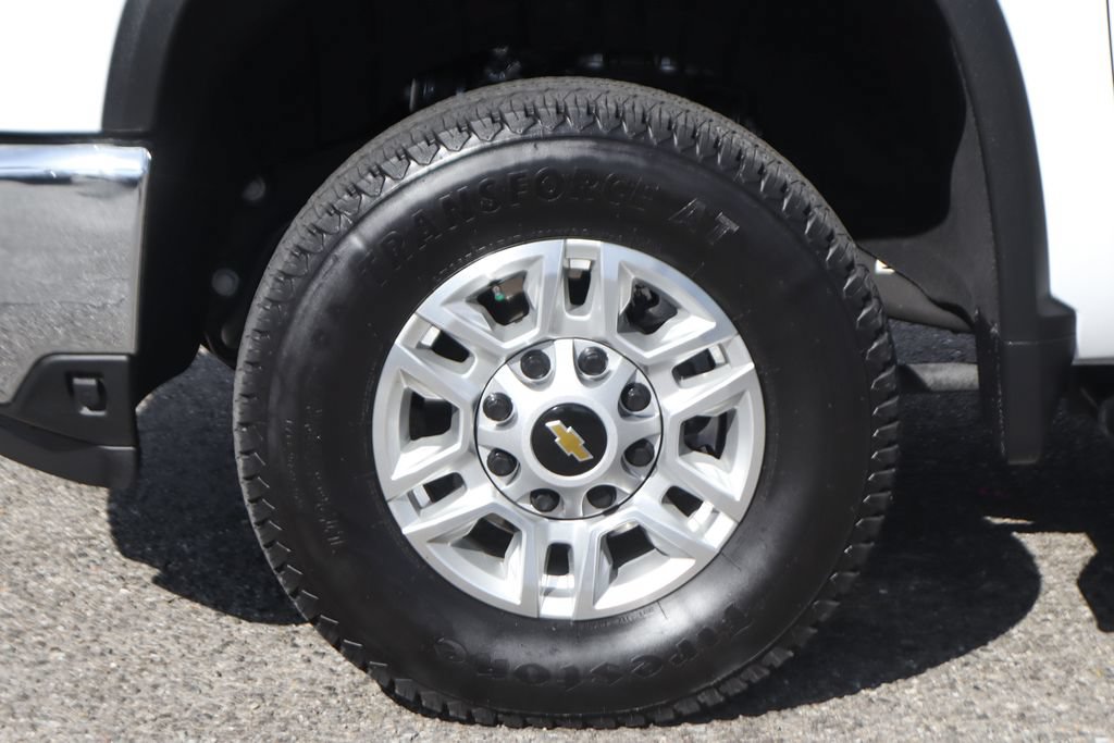 Used 2025 Chevrolet Silverado 2500 LT AWD/4WD image 41