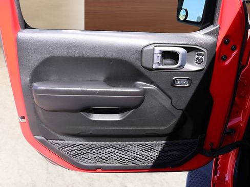 Used 2020 Jeep Wrangler Sport AWD/4WD image 10
