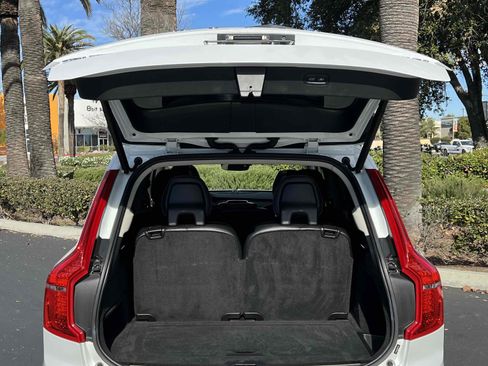 Used 2018 Volvo XC90 T6 Momentum w/ Convenience Package image 49