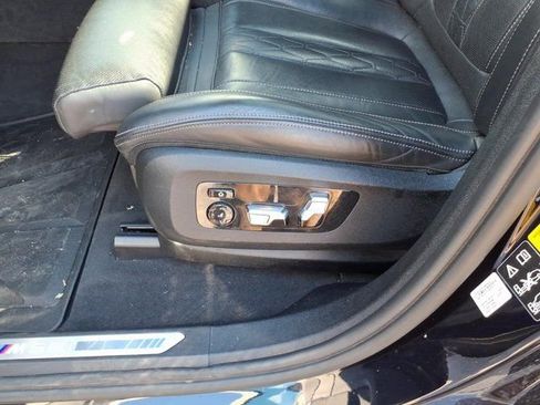 Used 2023 BMW X6 M50i w/ Executive Package image 5