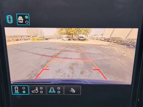 Used 2025 GMC Yukon Denali image 17