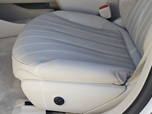 Used 2023 Mercedes-Benz EQS 450+ Sedan image 25