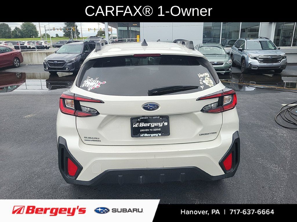 Used 2024 Subaru Crosstrek 2.0i Premium AWD/4WD image 3