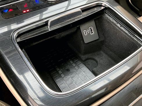 Used 2022 Lincoln Nautilus Reserve image 32