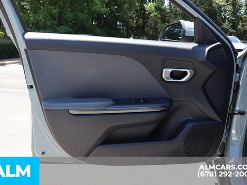 Used 2025 Kia K4 FWD image 15