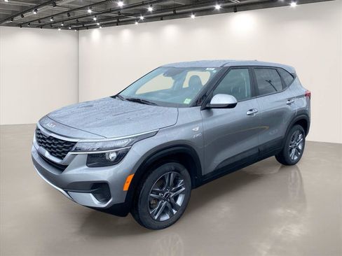 Certified 2023 Kia Seltos LX AWD/4WD image 4