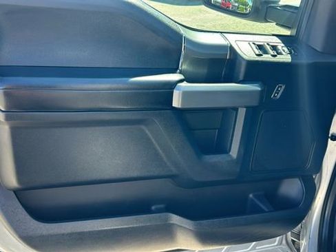 Used 2016 Ford F150 XLT w/ Equipment Group 302A Luxury image 16