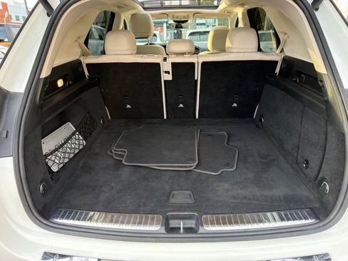 Used 2022 Mercedes-Benz GLE 350 w/ Premium Package image 8