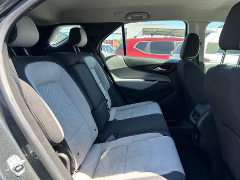 Used 2021 Chevrolet Equinox LS FWD image 17