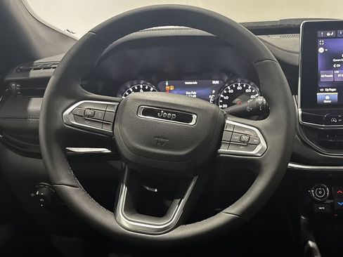 New 2026 Jeep Compass Latitude image 4